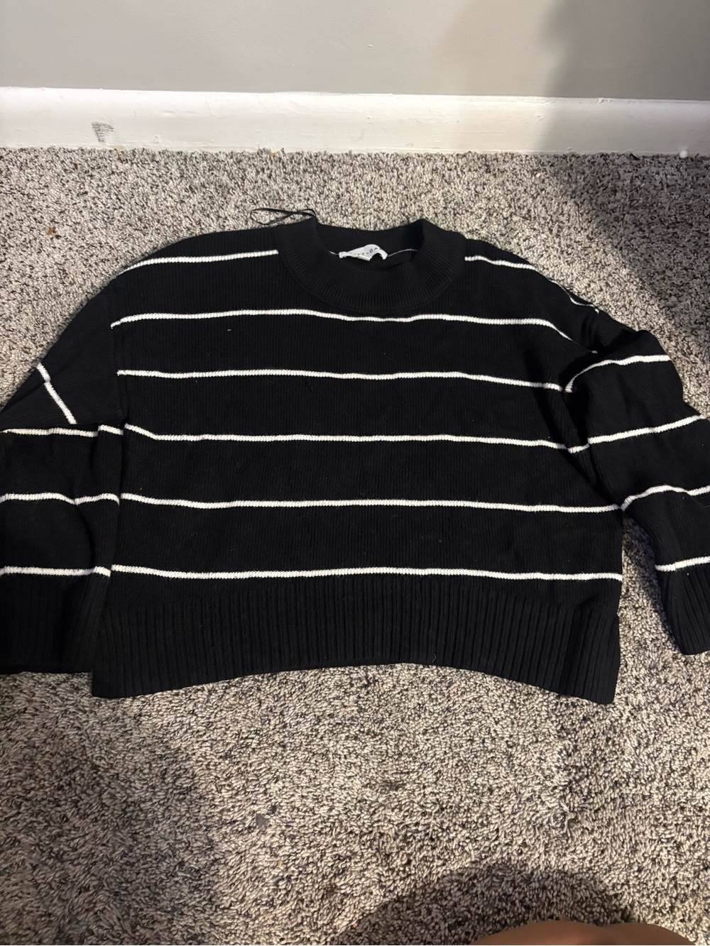 Olive & Oak Black Crewneck Sweater with White Stripes